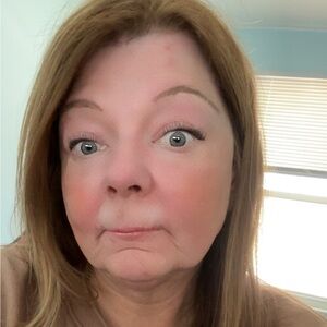 Meet your Posher, Joann